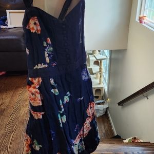 American Eagle size 6 blue summer dress with flowers
